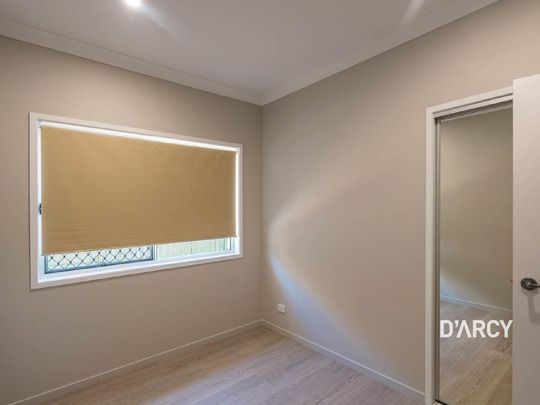 1/30 KOOTANGAL CRES - Photo 1