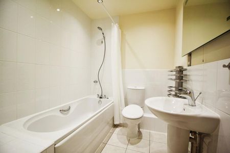 3 bedroom apartment to rent - Photo 3