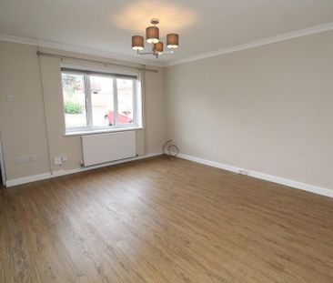 3 bedroom end of terrace house to rent - Photo 1