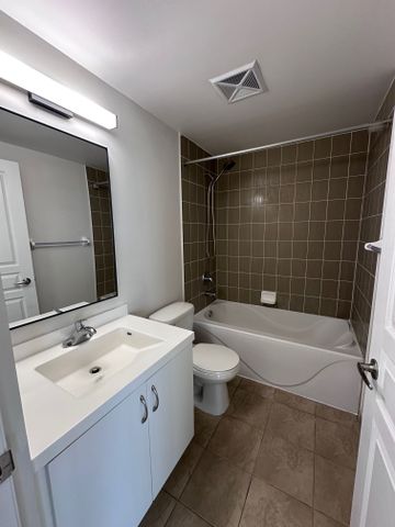 For Lease - 2240 Lakeshore Boulevard Unit# 2707, Toronto, Ontario - Photo 4