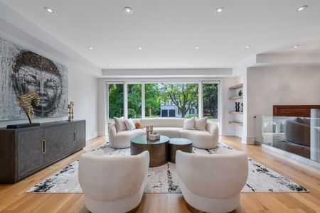 For Lease - 64 Centre Avenue, Toronto, Ontario - Photo 3