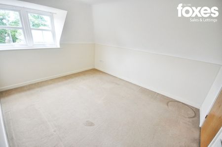 2 bed flat to rent in Crabton Close Road, Bournemouth, Dorset, BH5 1HN - Photo 3