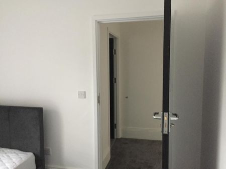 1 bedroom in a house share to rent - Photo 4