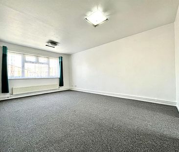 2 Bedroom Flat - Purpose Built To Let - Photo 1