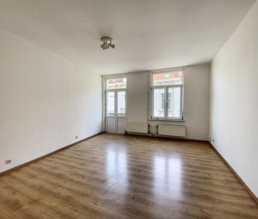 À LOUER – Studio lumineux au cœur de Bruxelles – 2e étage - Photo 3