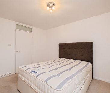 2 Bed Flat, Corporation Street, N7 - Photo 3