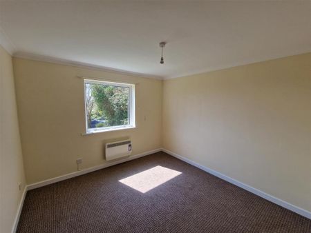 2 bedroom semi-detached bungalow to rent - Photo 2