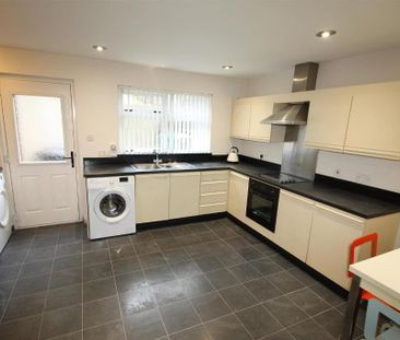 8 Red Row, Ballynahinch, BT24 8BQ - Photo 5