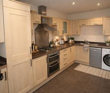 1 bedroom in a house share to rent - Photo 4