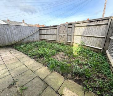 3 bedroom end of terrace house to rent - Photo 5