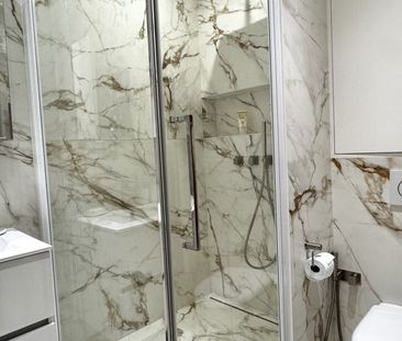 Appartement • Saint Philippe du Roule - Photo 2