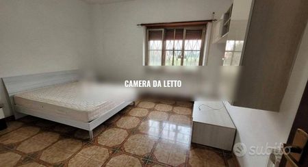 Ardea bilocale con terrazzo e posto auto - Photo 2