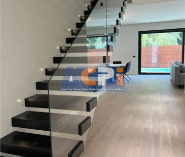 INCHIRIERE VILA DE LUX CU 5 CAMERE SI PISCINA in Zona EROU IANCU NICOLAE BANEASA - Photo 6
