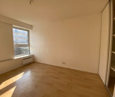 Location Appartement 2 pièces 61m² - Photo 3