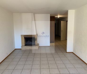 APARTMENT NEAR ALL AMENITIES WITH BALCONY AND CHIMNEY - Photo 4