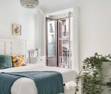 Room in a shared 7-bedroom apartment for rent in Universidad. - Foto 3