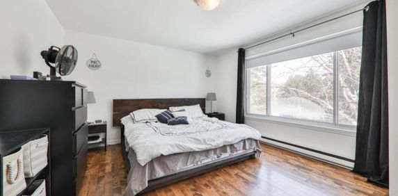 Appartement à louer très grand 5½ - Saint-Sauveur - Photo 2
