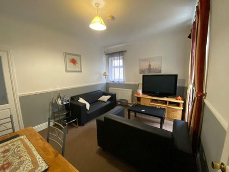 4 bedroom house share to rent - Photo 2