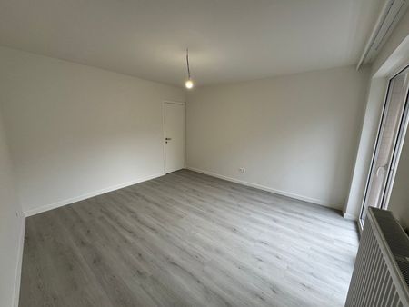 Appartement te huur in Sint-Agatha-Berchem - Foto 5