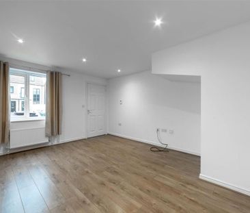 3 bedroom townhouse to rent - Photo 2