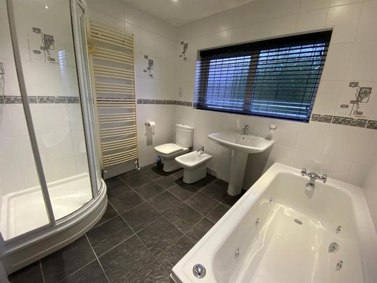 5 bedroom detached house to rent - Photo 1