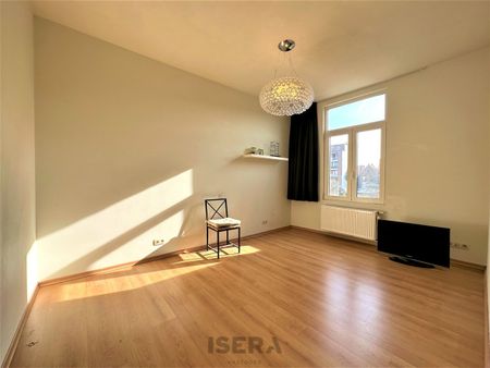 Herenwoning met drie slaapkamers op centrale ligging te Sint-Andries - Photo 2