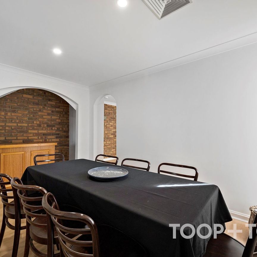 Newly renovated Edward Street family home! - Photo 1