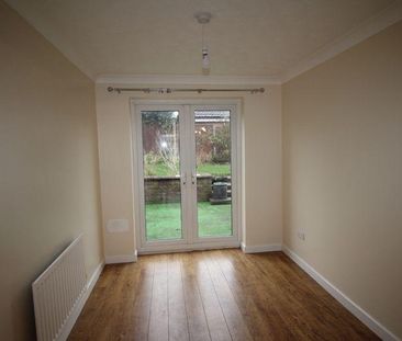 4 bedroom detached house to rent - Photo 3