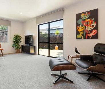Immaculate three bedroom home! - Photo 2