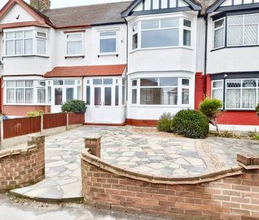 Eastern Avenue, Ilford, IG2 - Photo 1