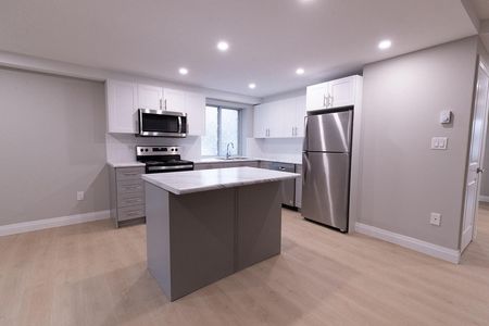 apartments at 349 Queenston Street - Photo 3