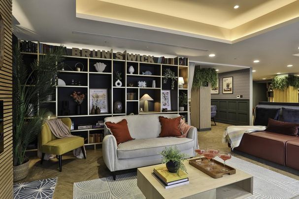 1 bedroom in a flat share to rent - Photo 1