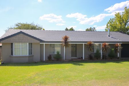 FAMILY HOME ON COLVILLE - Photo 4