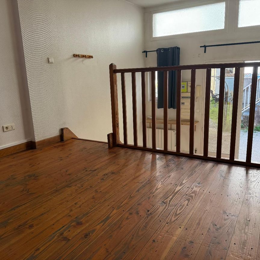 Location Appartement 1 pièce 24m² LYON 2ème - Photo 1