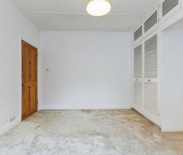 2 bedroom apartment to rent Benhill Wood Road, Sutton, SM1 - Photo 6
