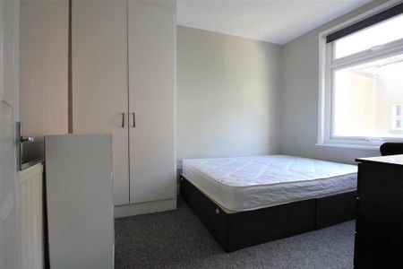 4 bedroom house share to rent - Photo 5