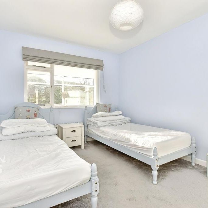 2 bedroom detached bungalow to rent - Photo 1