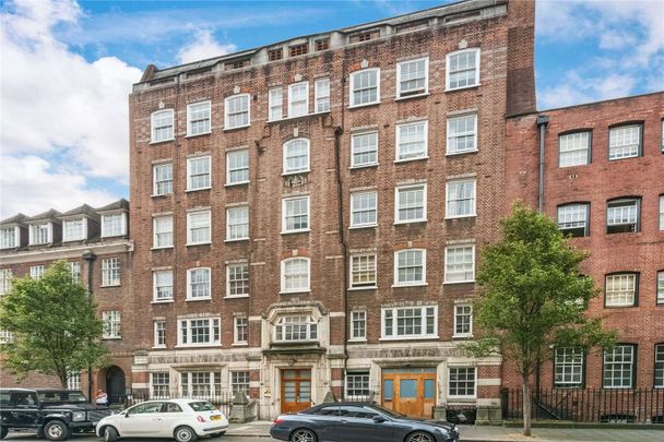 This is a very impressive, one double bedroom apartment in a contemporary design style and in excellent condition throughout. - Photo 1