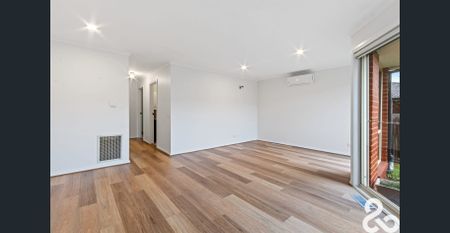 Ideal rear unit with only 2 on the block - Photo 3