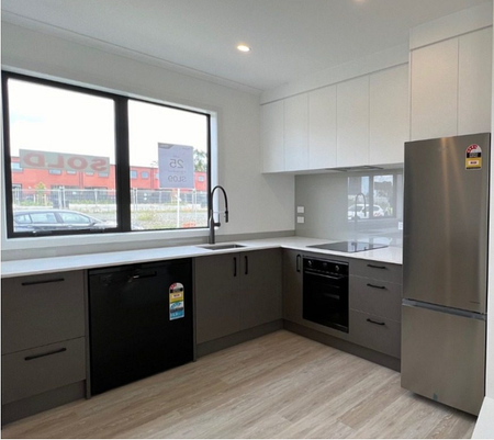 Modern 3BR Townhouse in Manukau - Photo 4