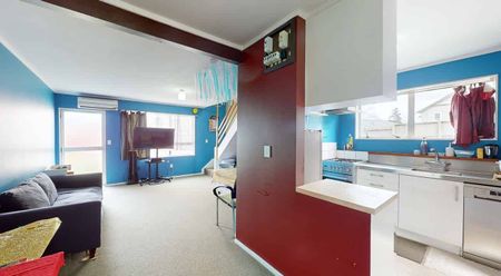 Spacious 2-Bedroom Townhouse in the Heart of Melling !!! - Photo 2