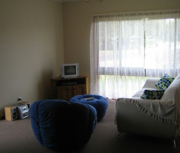 Neat & Comfortable 2br Unit in Handy Location - Photo 3