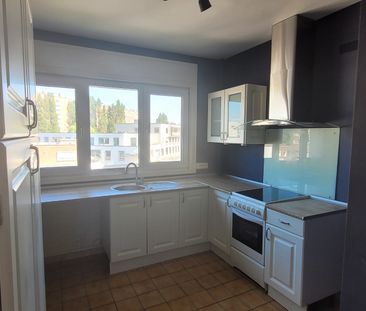 Location Appartement 3 pièces 65m² MAUBEUGE 59600 - Photo 4