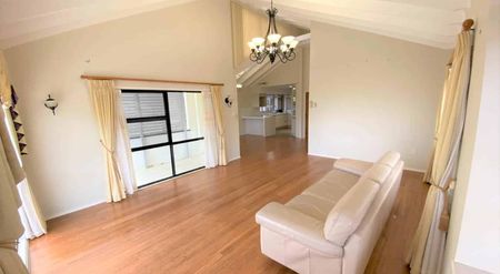 Large family house Blockhouse Bay - Photo 2