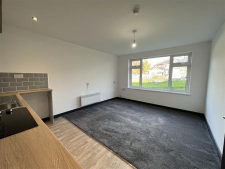 High Street, Cwmgwrach, NEATH - Photo 2