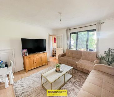 3 bedroom end of terrace house to rent - Photo 2