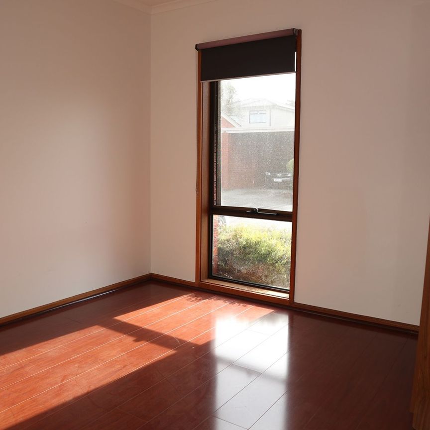 Clean and Comfortable Two Bedroom Unit - Photo 1