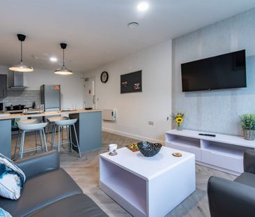 1 bed Shared Flat for Rent - Photo 2