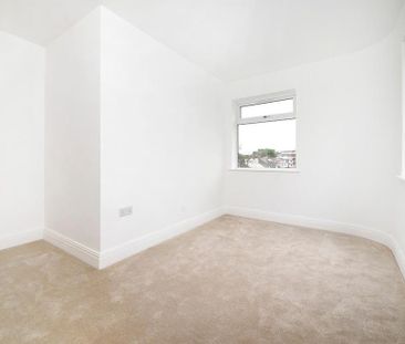 3 bedroom apartment to rent - Photo 2