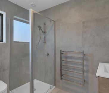 Unit 2, 90 Holly Road, St. Albans, Christchurch - Photo 1